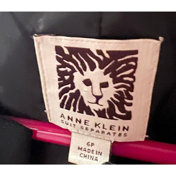 Anne Kline Little Black Dress
Size 6P
Excellent condition - Picture 8 of 8